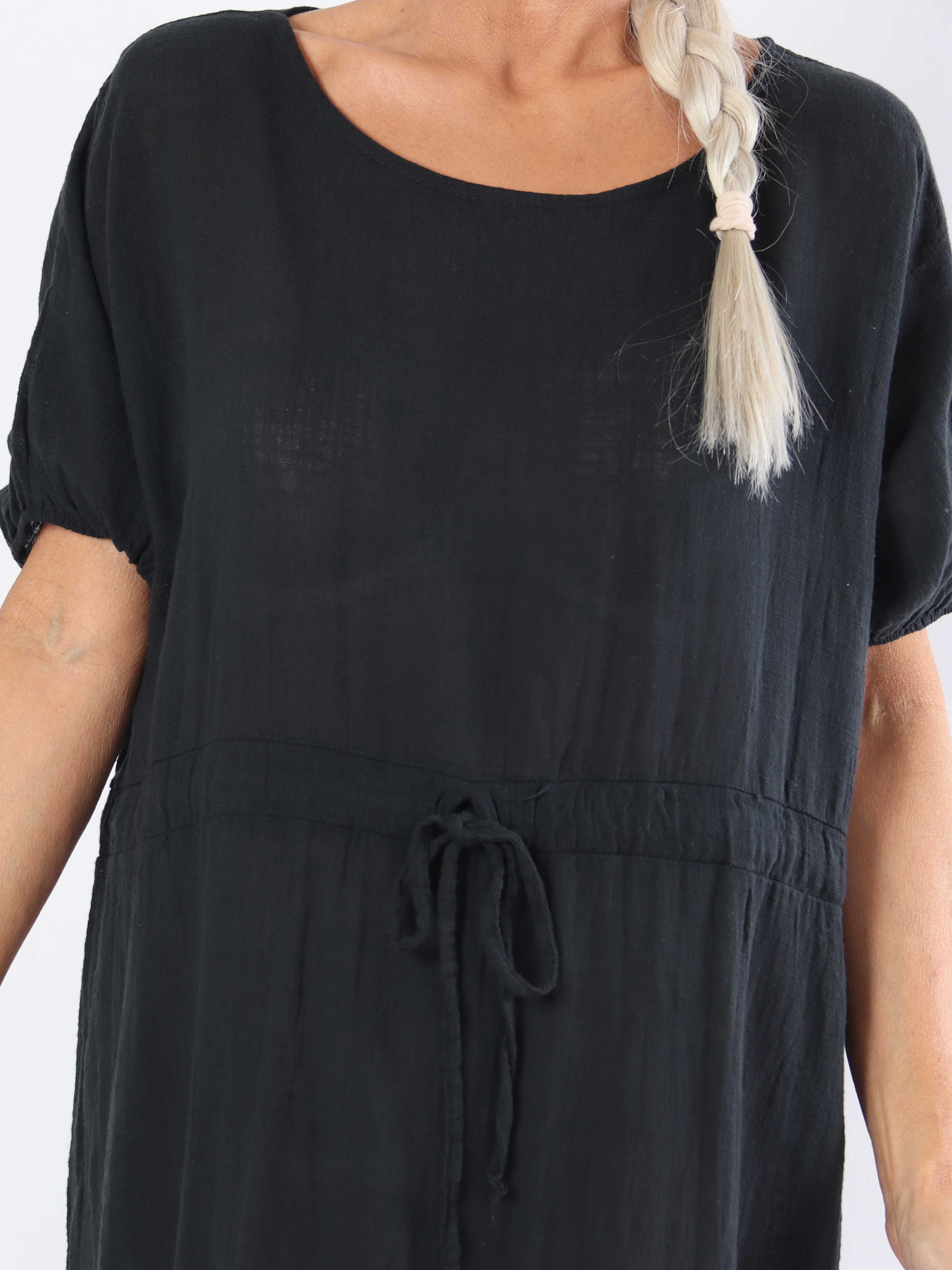 Agnete - Lang plus size kjole i bomuld med bindebånd